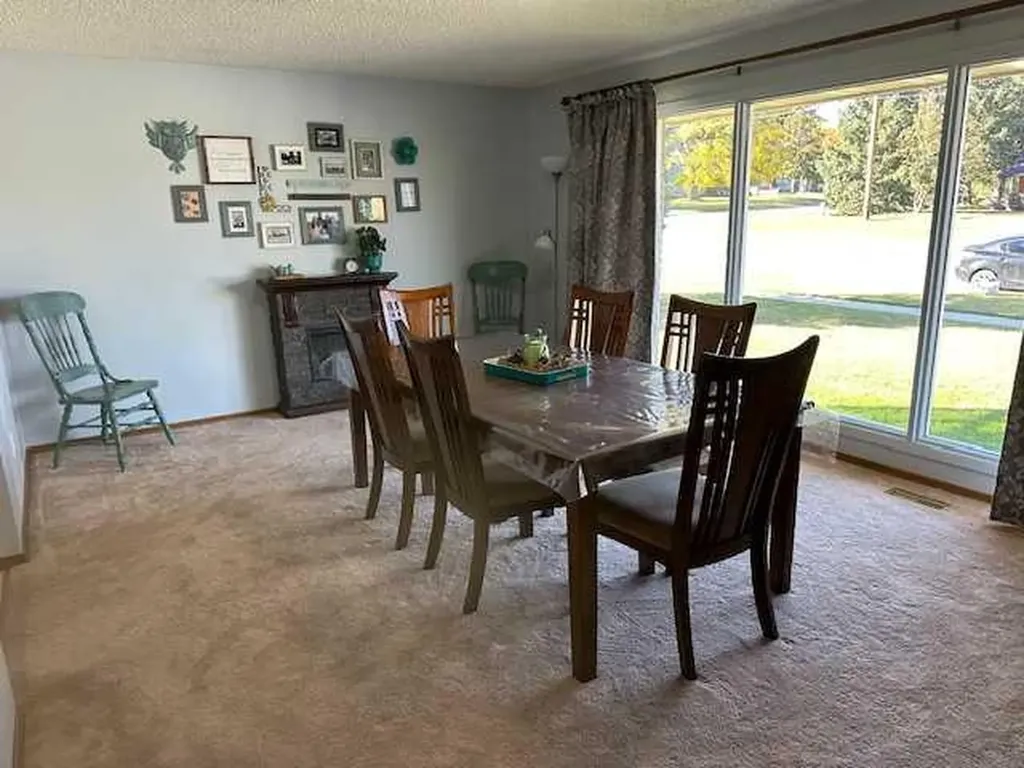 584 2nd Avenue W Cardston AB T0K 0K0