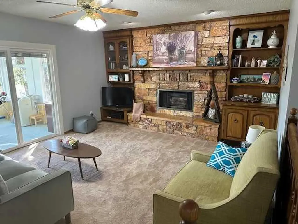 584 2nd Avenue W Cardston AB T0K 0K0