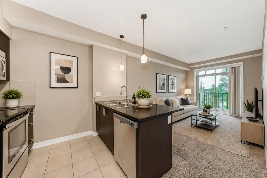 117 Copperpond Common SE Calgary AB T2Z 5E2