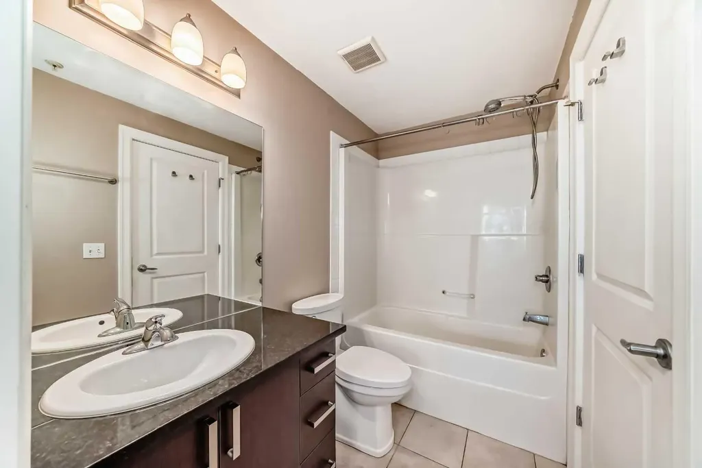 117 Copperpond Common SE Calgary AB T2Z 5E2