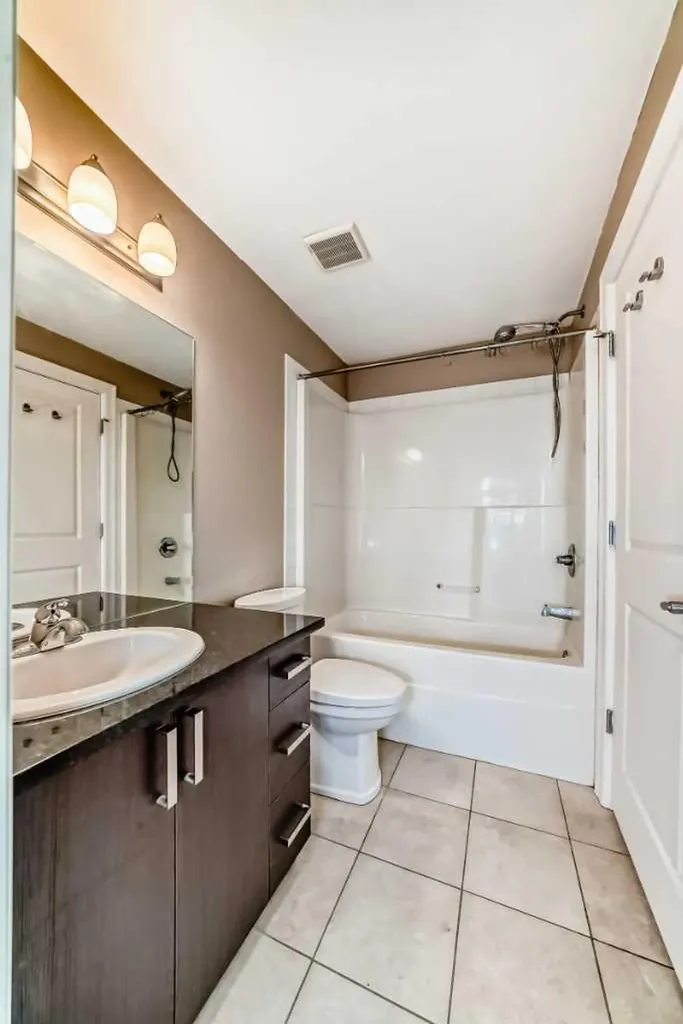 117 Copperpond Common SE Calgary AB T2Z 5E2