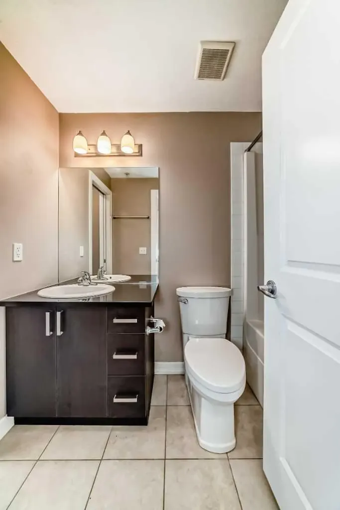 117 Copperpond Common SE Calgary AB T2Z 5E2