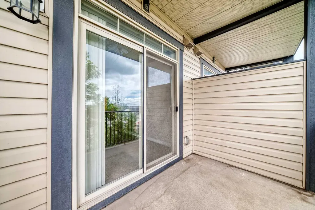117 Copperpond Common SE Calgary AB T2Z 5E2