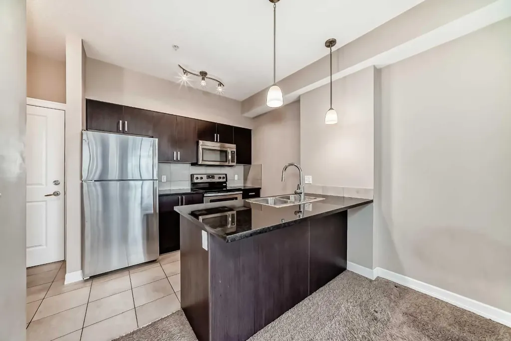 117 Copperpond Common SE Calgary AB T2Z 5E2