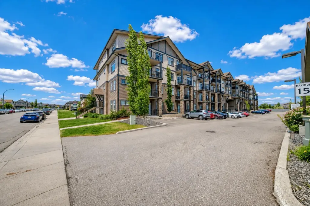 117 Copperpond Common SE Calgary AB T2Z 5E2