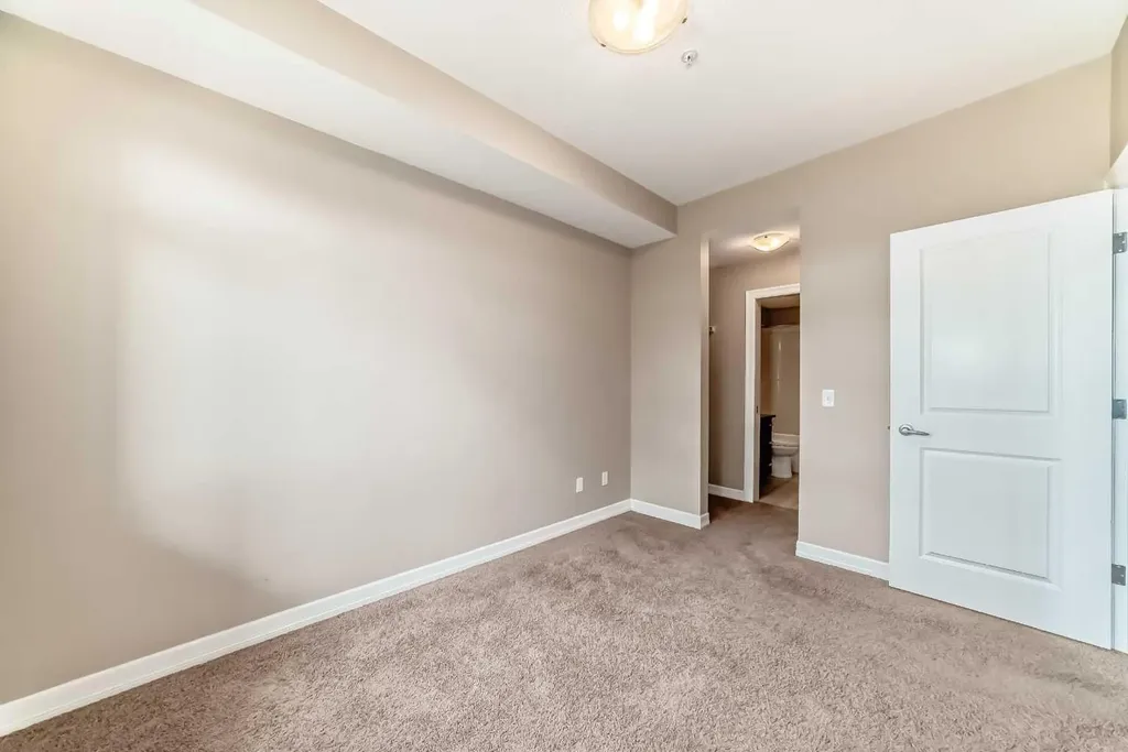 117 Copperpond Common SE Calgary AB T2Z 5E2