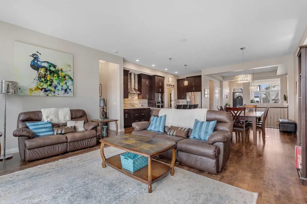 369 Marquis Landing SE Calgary AB T3M 2H4