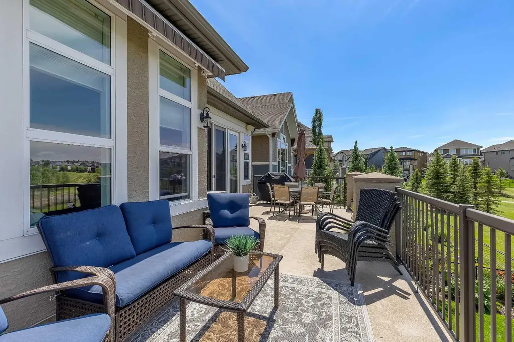 369 Marquis Landing SE Calgary AB T3M 2H4