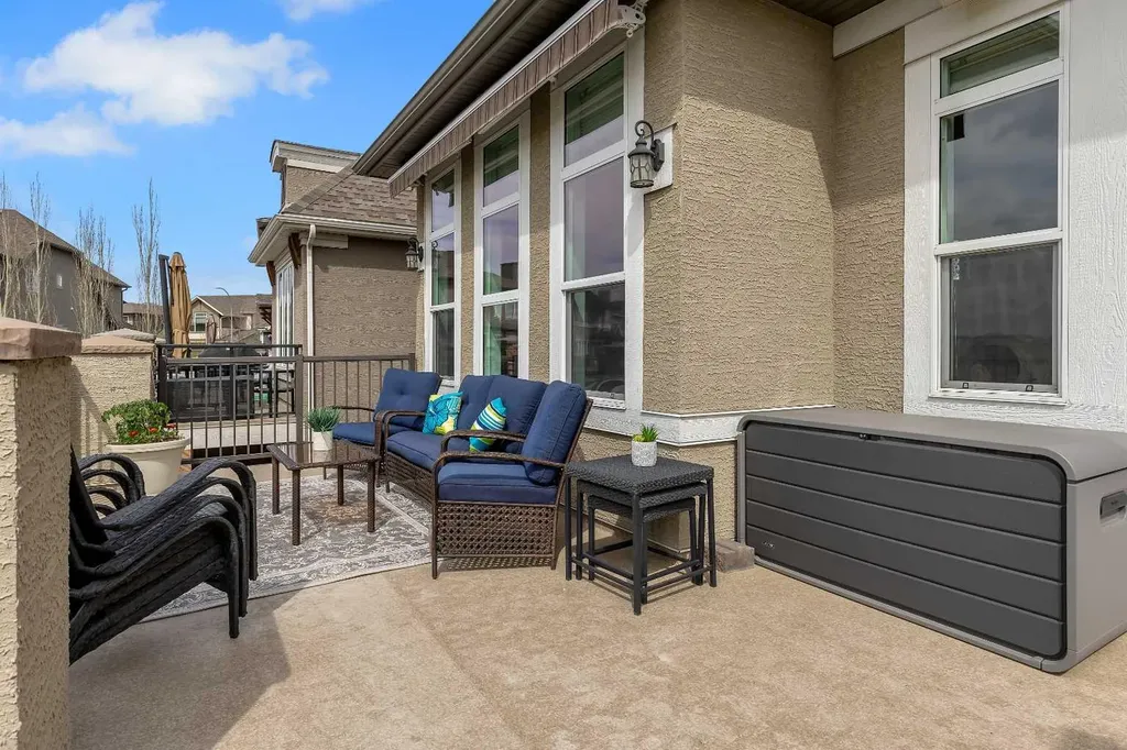 369 Marquis Landing SE Calgary AB T3M 2H4