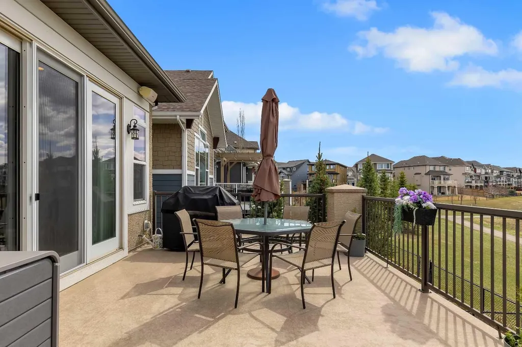 369 Marquis Landing SE Calgary AB T3M 2H4