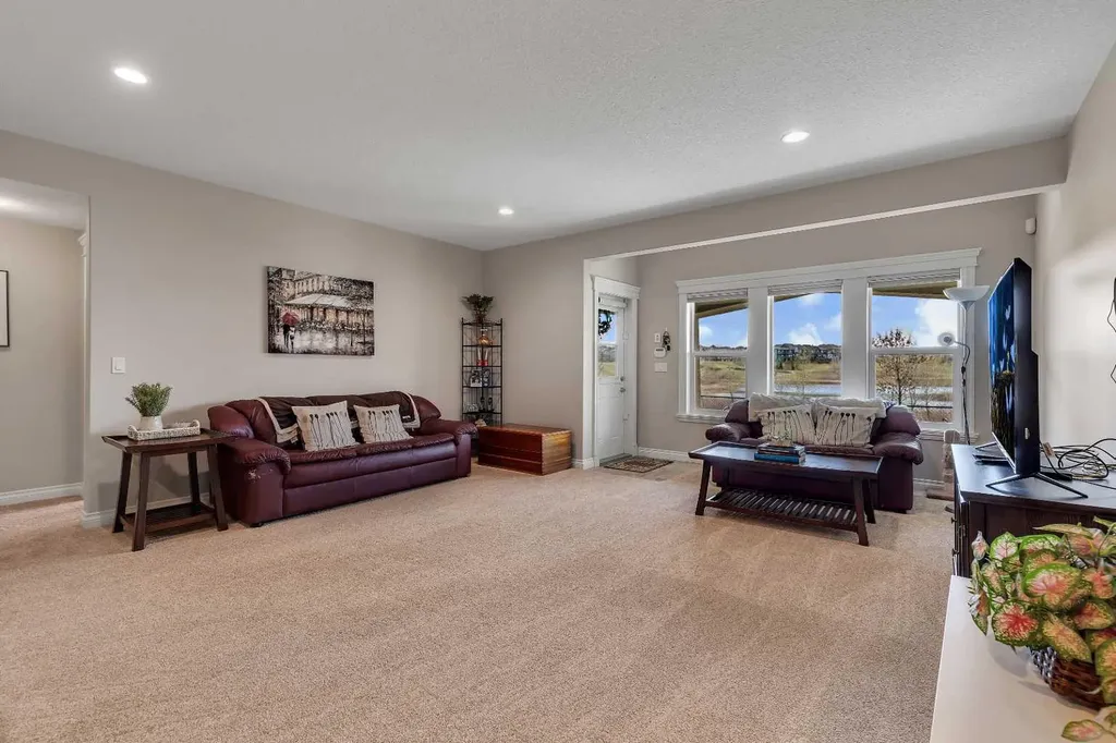 369 Marquis Landing SE Calgary AB T3M 2H4