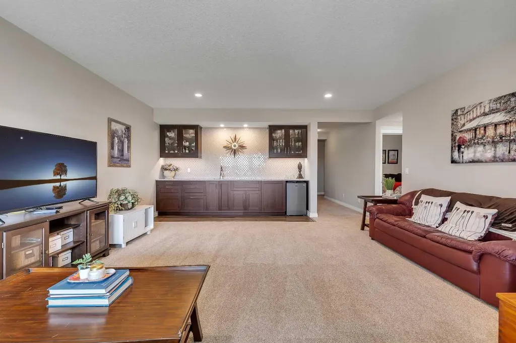 369 Marquis Landing SE Calgary AB T3M 2H4