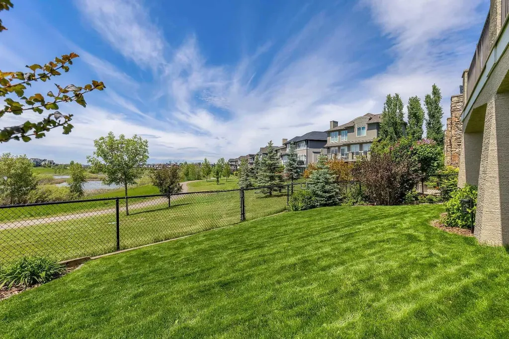 369 Marquis Landing SE Calgary AB T3M 2H4