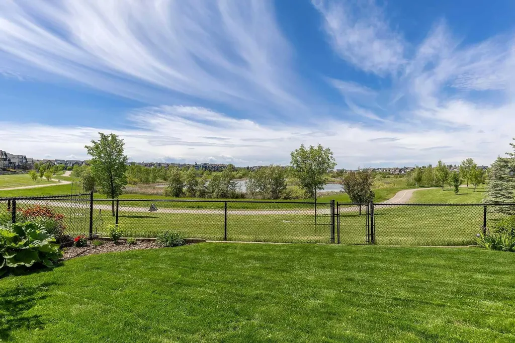 369 Marquis Landing SE Calgary AB T3M 2H4