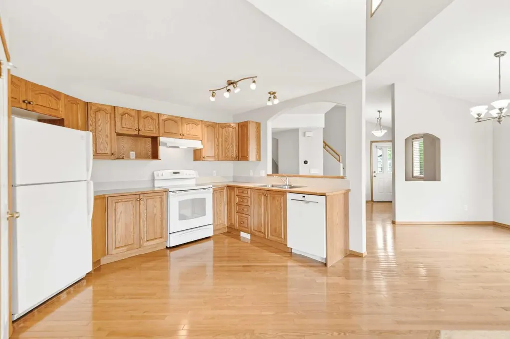 39 Jenkins Drive Red Deer AB T4P 3X1