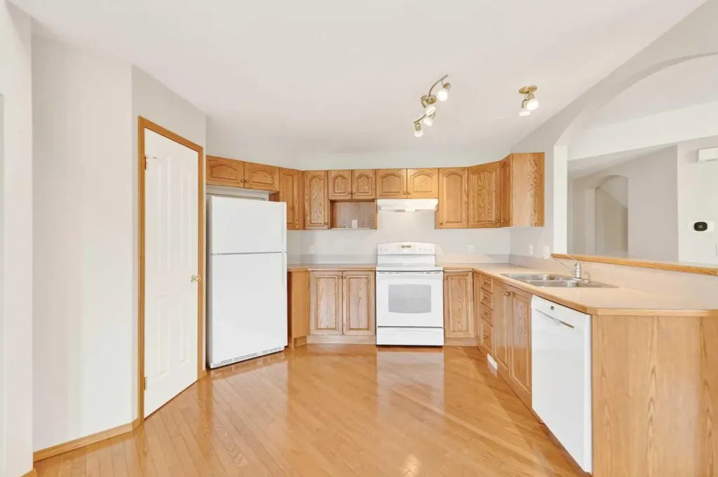 39 Jenkins Drive Red Deer AB T4P 3X1
