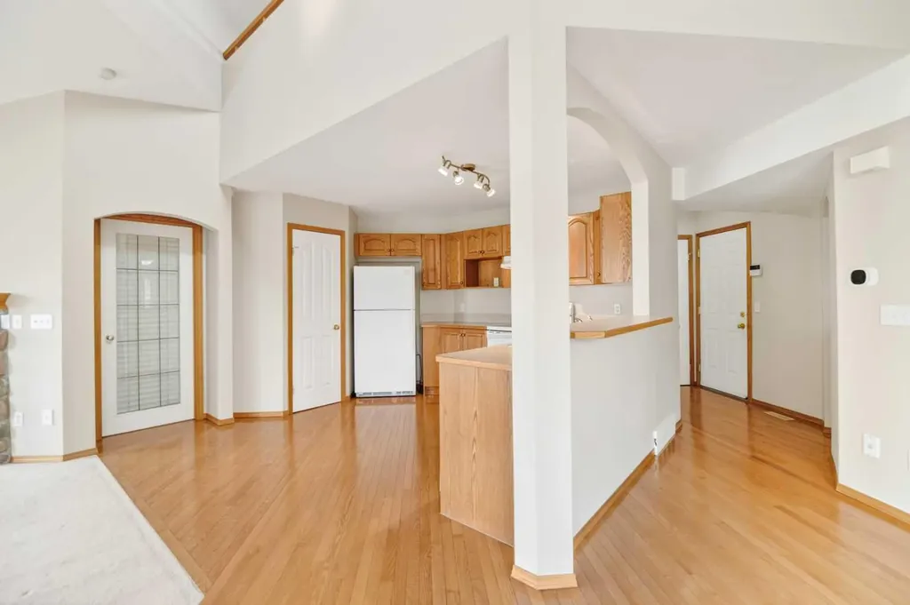 39 Jenkins Drive Red Deer AB T4P 3X1