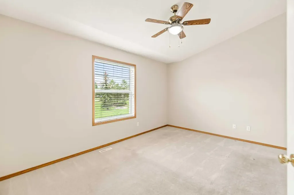 39 Jenkins Drive Red Deer AB T4P 3X1
