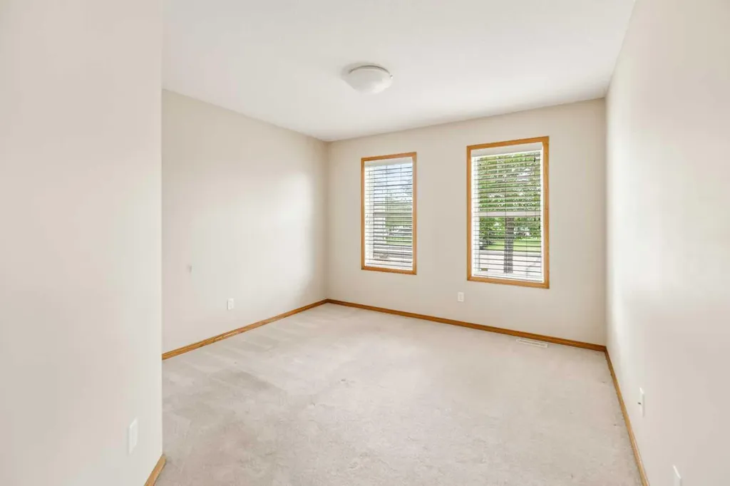39 Jenkins Drive Red Deer AB T4P 3X1