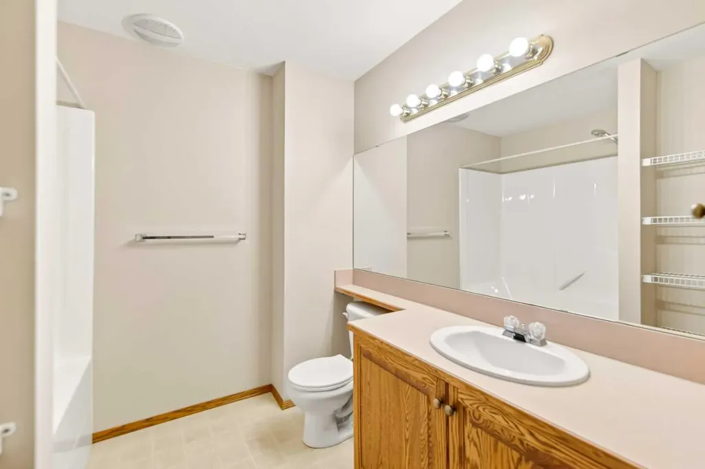 39 Jenkins Drive Red Deer AB T4P 3X1