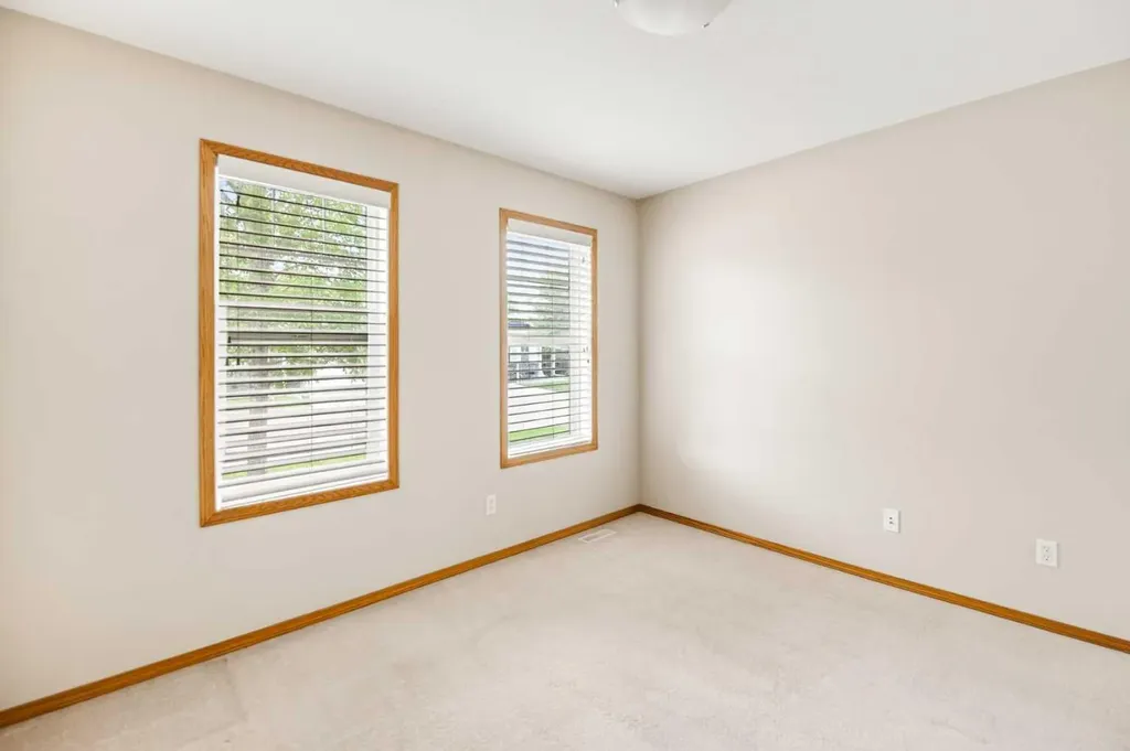 39 Jenkins Drive Red Deer AB T4P 3X1
