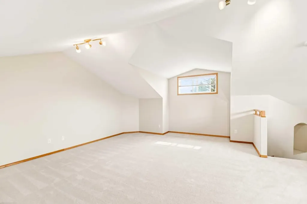 39 Jenkins Drive Red Deer AB T4P 3X1