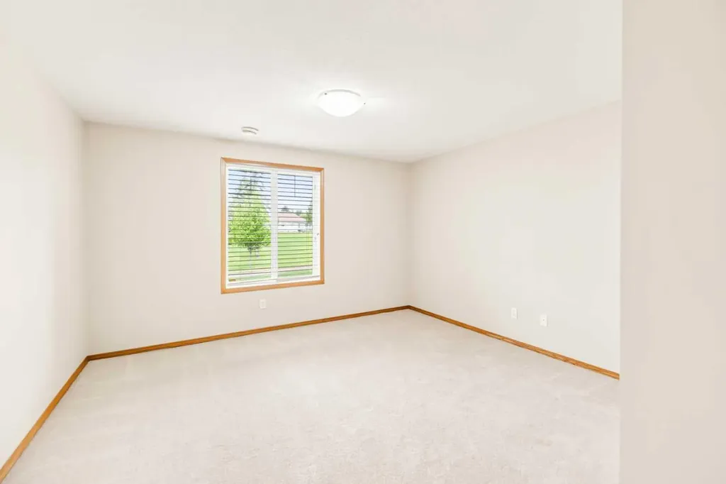 39 Jenkins Drive Red Deer AB T4P 3X1