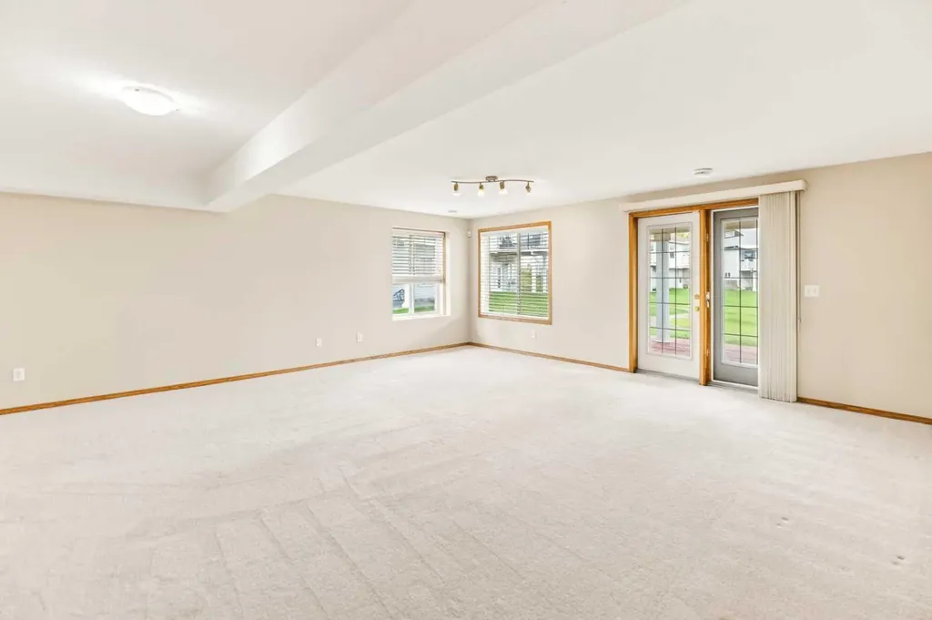 39 Jenkins Drive Red Deer AB T4P 3X1