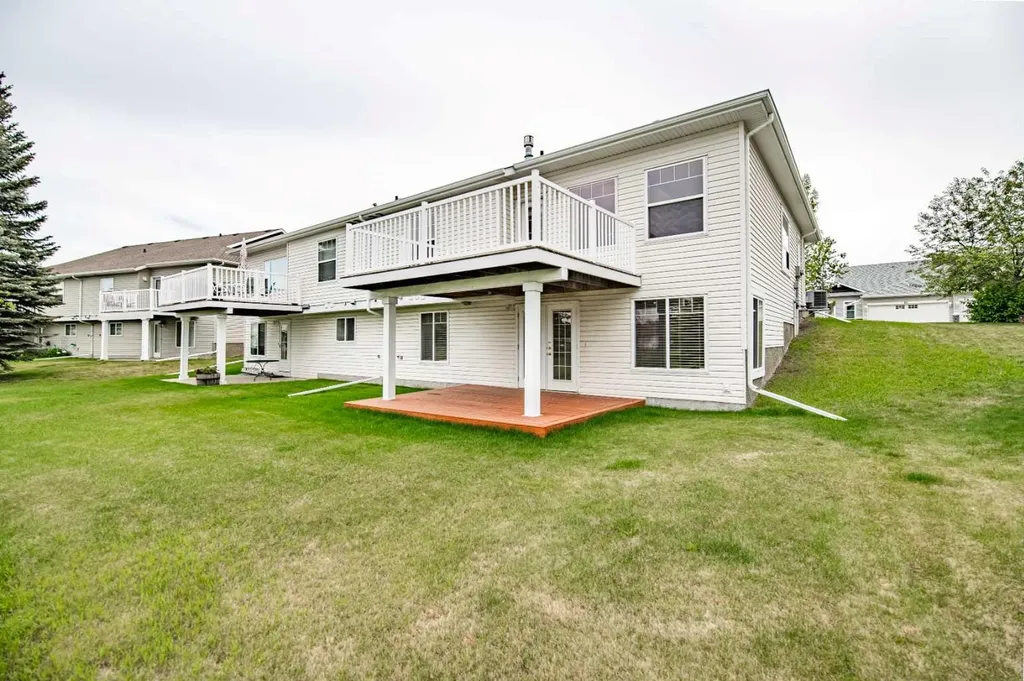 39 Jenkins Drive Red Deer AB T4P 3X1