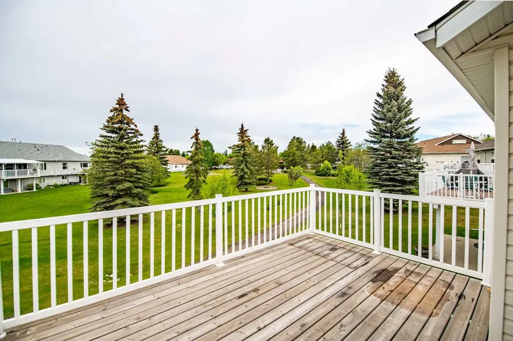 39 Jenkins Drive Red Deer AB T4P 3X1