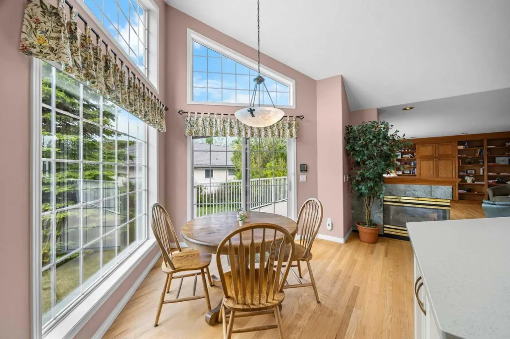 288 Hamptons Terrace NW Calgary AB T3A 5R4