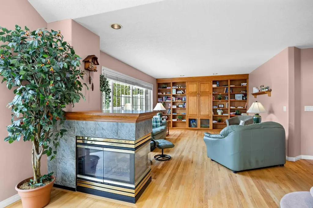 288 Hamptons Terrace NW Calgary AB T3A 5R4