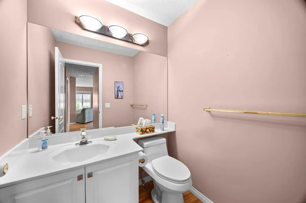 288 Hamptons Terrace NW Calgary AB T3A 5R4