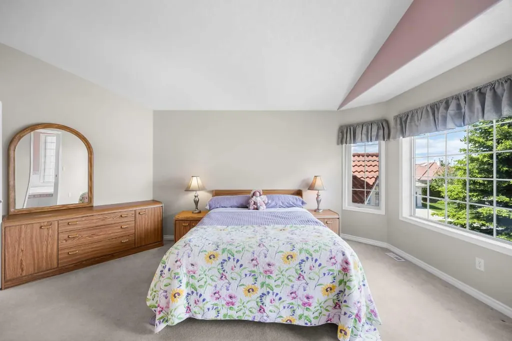 288 Hamptons Terrace NW Calgary AB T3A 5R4