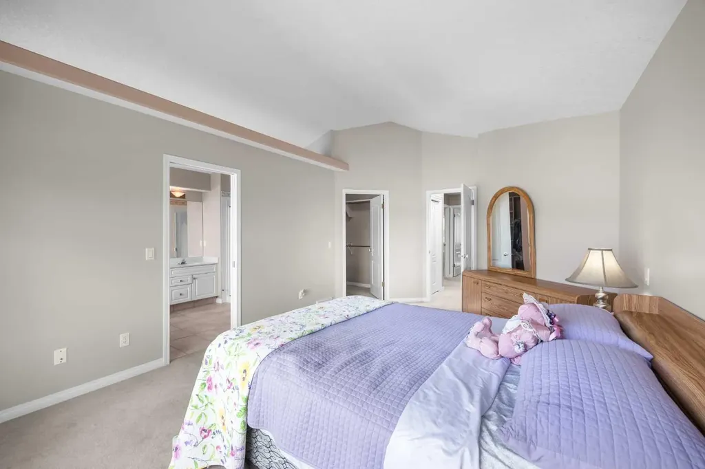 288 Hamptons Terrace NW Calgary AB T3A 5R4