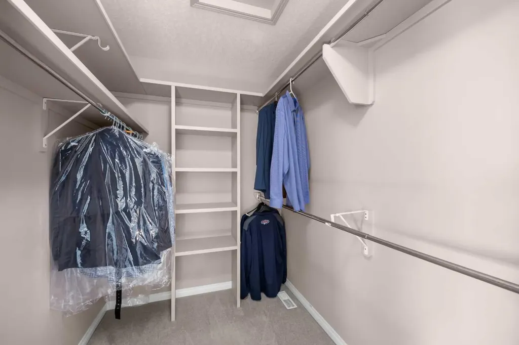 288 Hamptons Terrace NW Calgary AB T3A 5R4