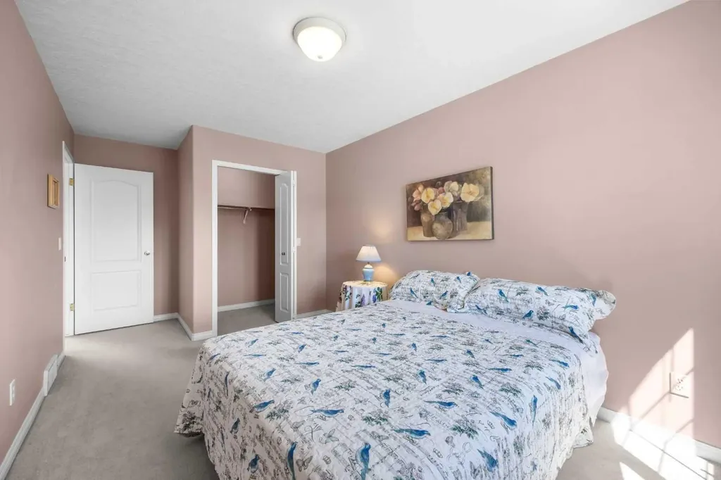 288 Hamptons Terrace NW Calgary AB T3A 5R4
