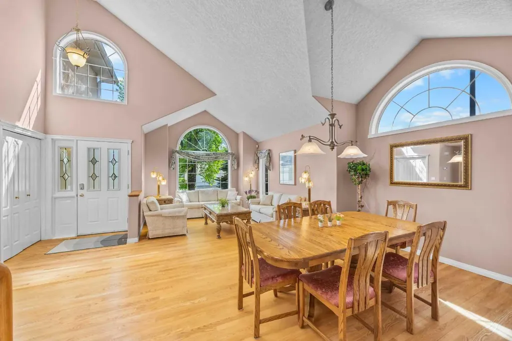 288 Hamptons Terrace NW Calgary AB T3A 5R4