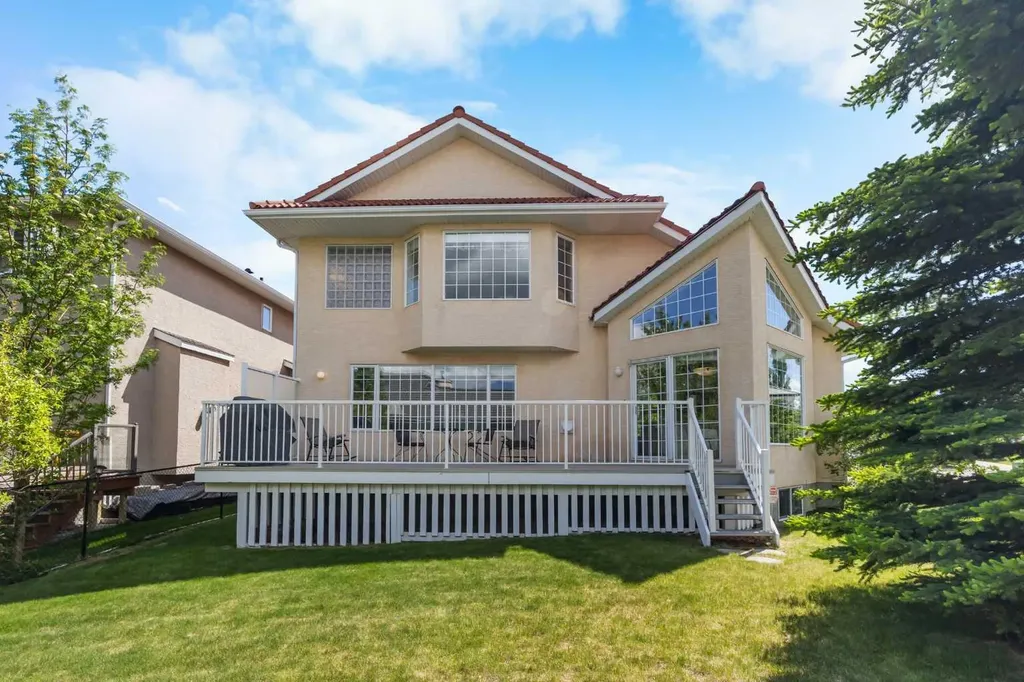 288 Hamptons Terrace NW Calgary AB T3A 5R4