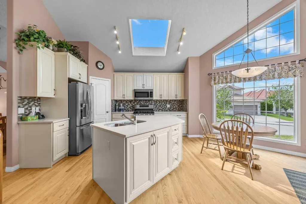 288 Hamptons Terrace NW Calgary AB T3A 5R4