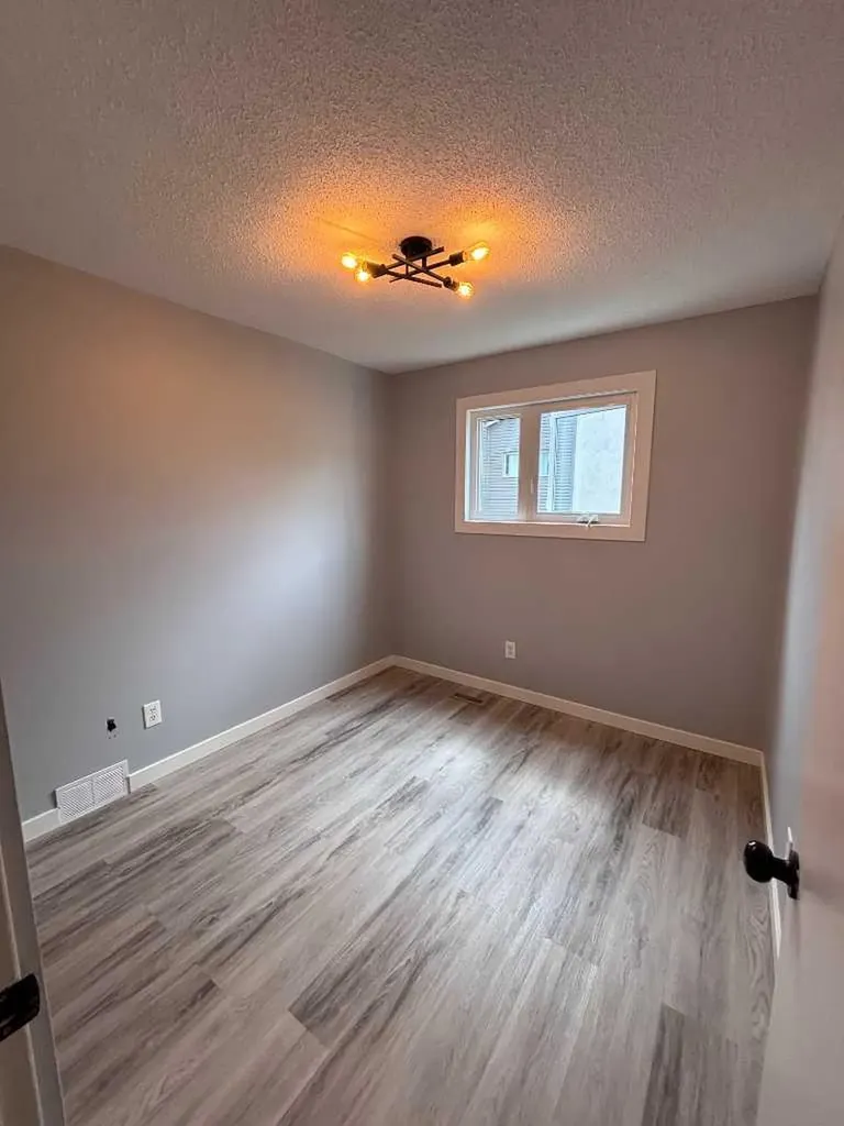 111 Columbia Place W Lethbridge AB T1k 5A8