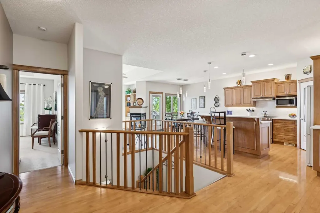 511 Rocky Ridge Drive NW Calgary AB T3G 5C3