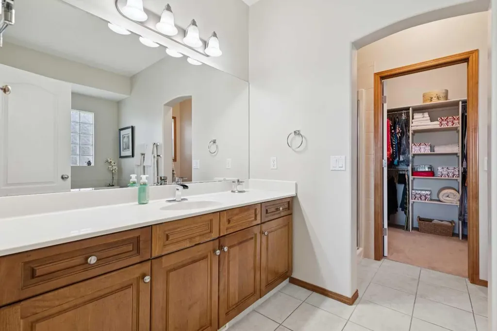 511 Rocky Ridge Drive NW Calgary AB T3G 5C3