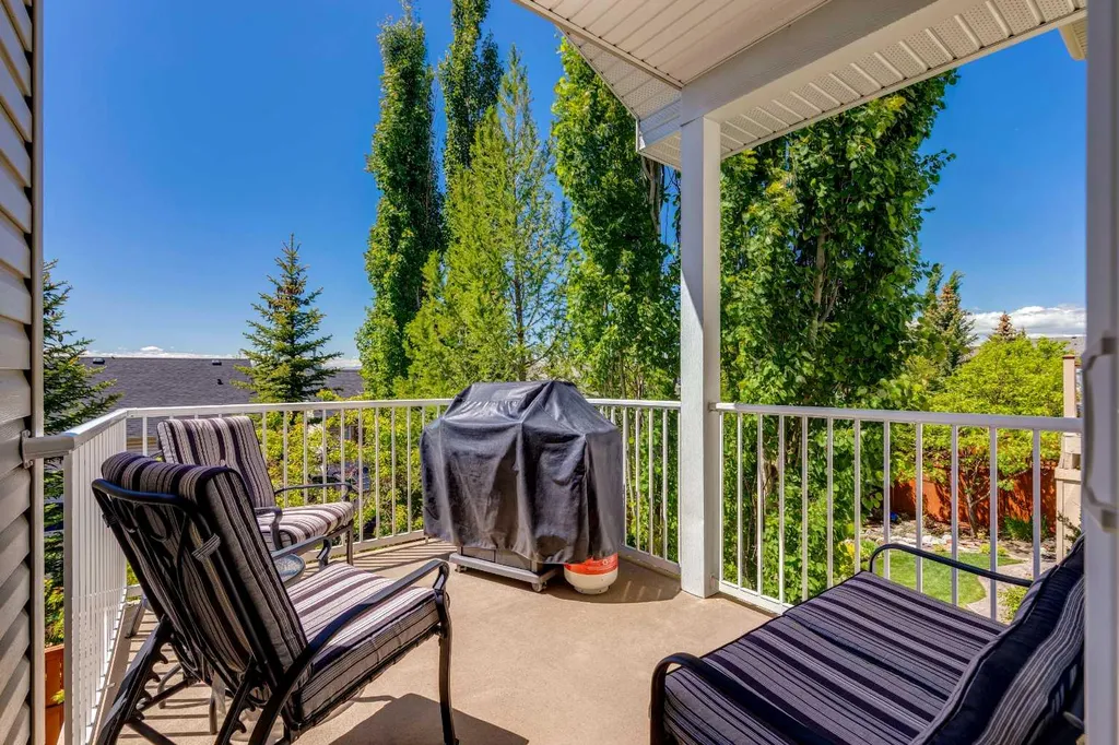 511 Rocky Ridge Drive NW Calgary AB T3G 5C3