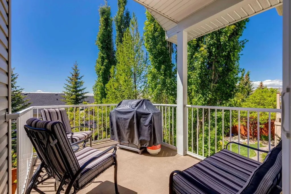 511 Rocky Ridge Drive NW Calgary AB T3G 5C3