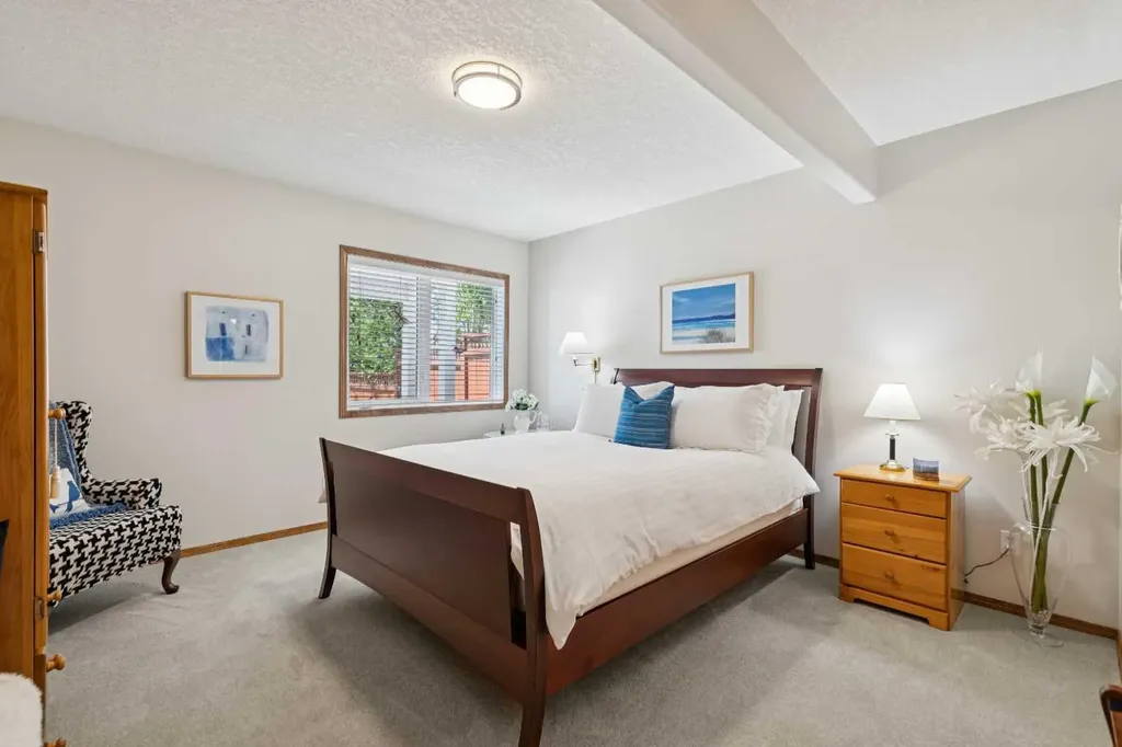 511 Rocky Ridge Drive NW Calgary AB T3G 5C3