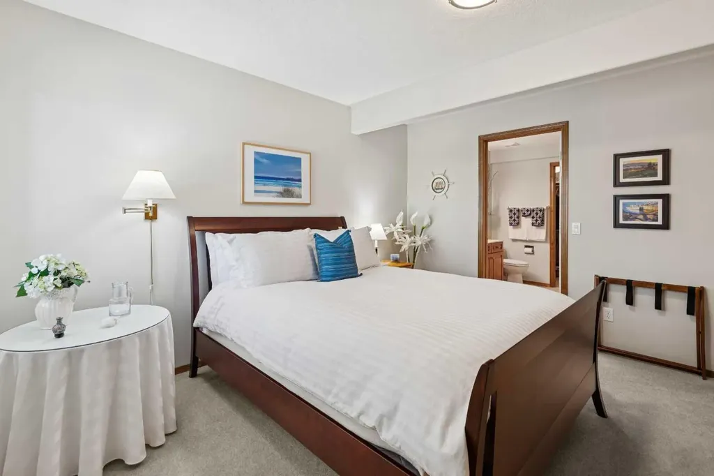 511 Rocky Ridge Drive NW Calgary AB T3G 5C3