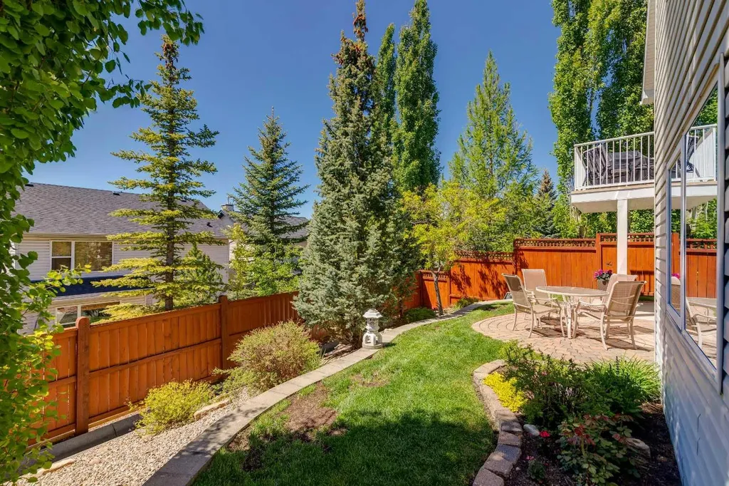511 Rocky Ridge Drive NW Calgary AB T3G 5C3