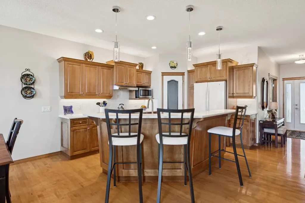 511 Rocky Ridge Drive NW Calgary AB T3G 5C3