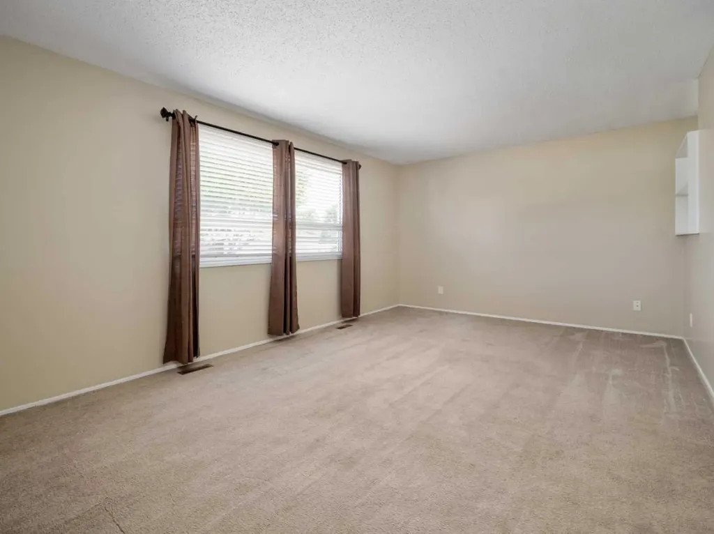 269 Laval Boulevard W Lethbridge AB T1K 4E2